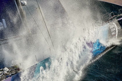 THM-17_108523_VOR-LISBON-LEG2start