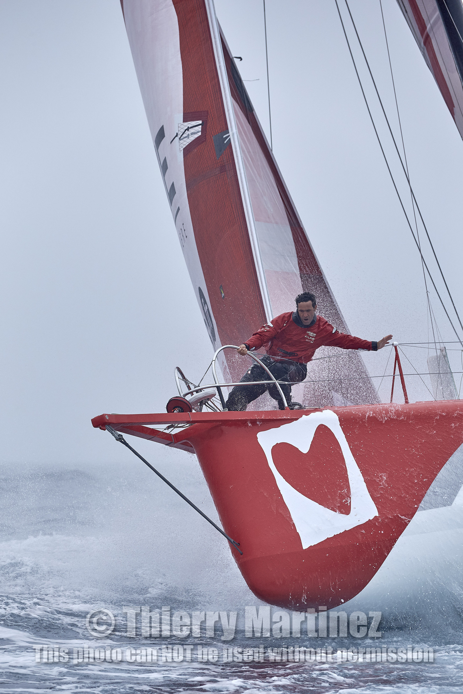 16_40360  ©Th.Martinez Sea&Co.  ILE DE GROIX - - FRANCE. 3 Août 2016. .Tanguy De Lamotte (FRA), a bord de l'IMOCA Initiatives-Coeur au large de l'Ile de Groix (FRA) en préparation du Vendée Globe 2016-17.