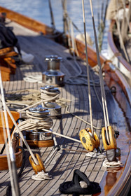 THM-21_23945_VOILES ST TROPEZ