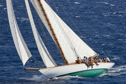 THM-21_23103_VOILES ST TROPEZ DAY 2 HELI