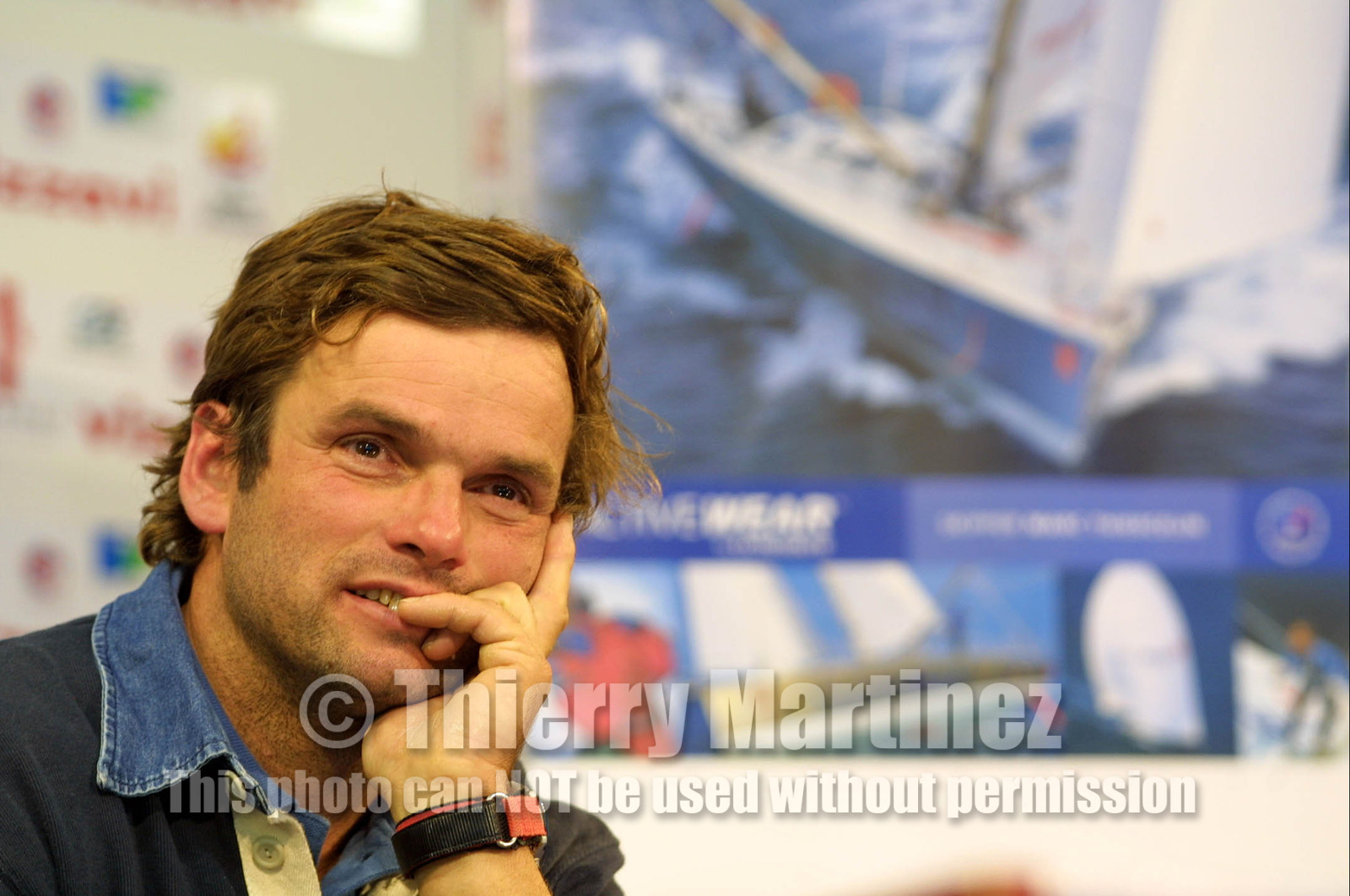 ©ThMartinez. Vendee Globe Finish.20th Feb 2001 Les Sables d'Olonne (FRA).Marc Thiercelin (FRA) ACTIVEWEAR finishing 4th in 103 days 20h 37mn 49s.