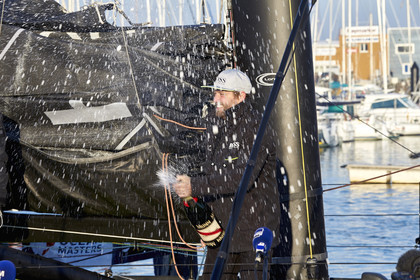 THM-17_003595_VendeeGlobeFinish-2