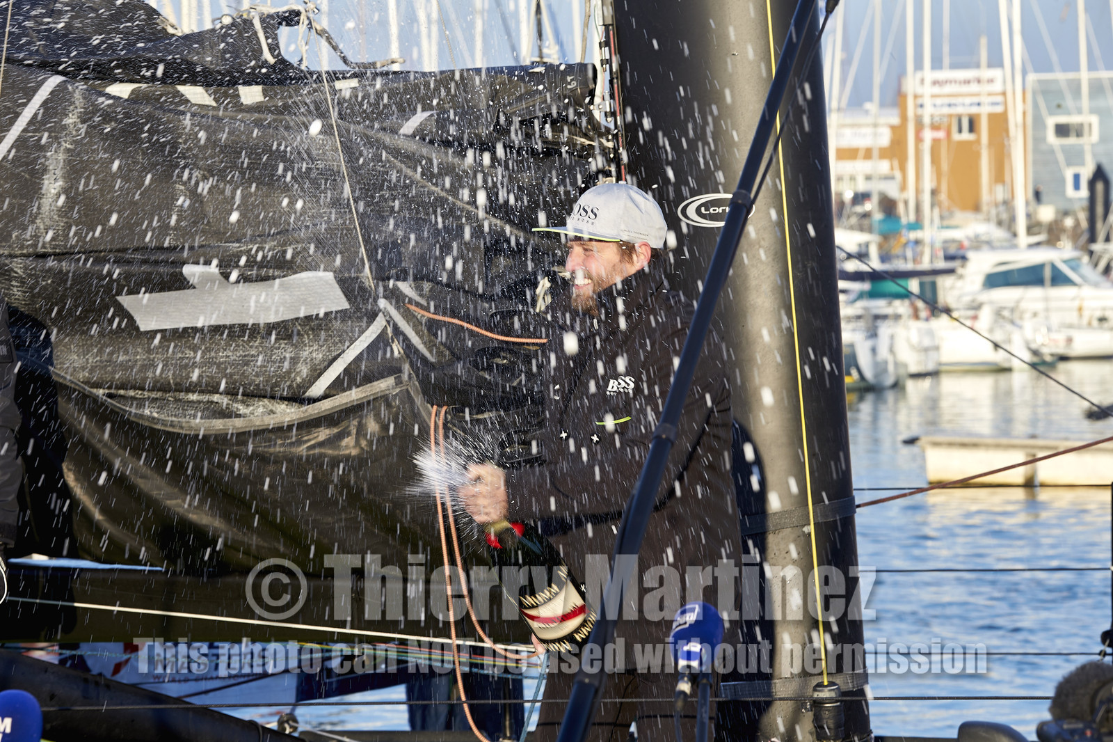 THM-17_003595_VendeeGlobeFinish-2