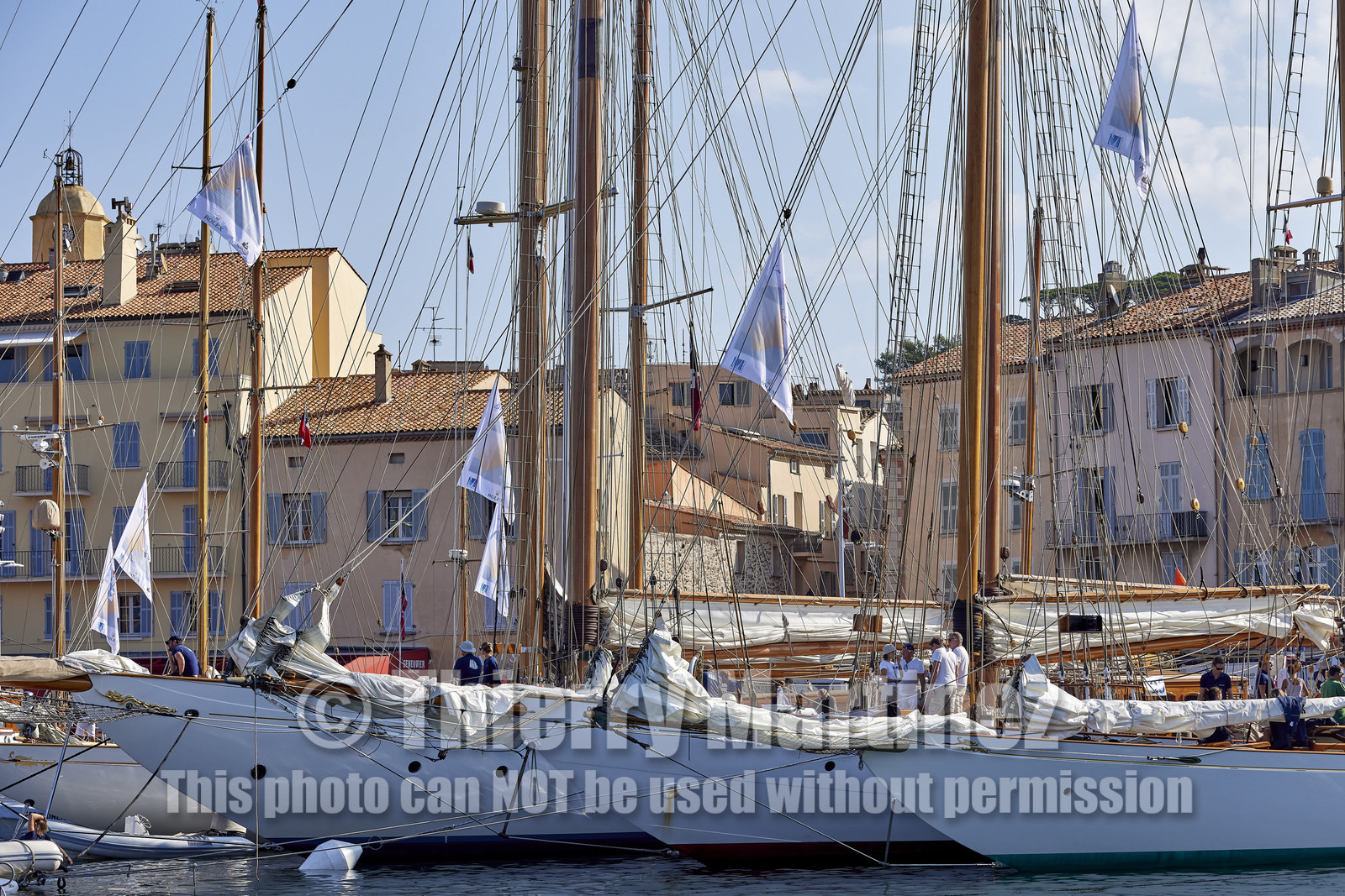 THM-21_23930_VOILES ST TROPEZ