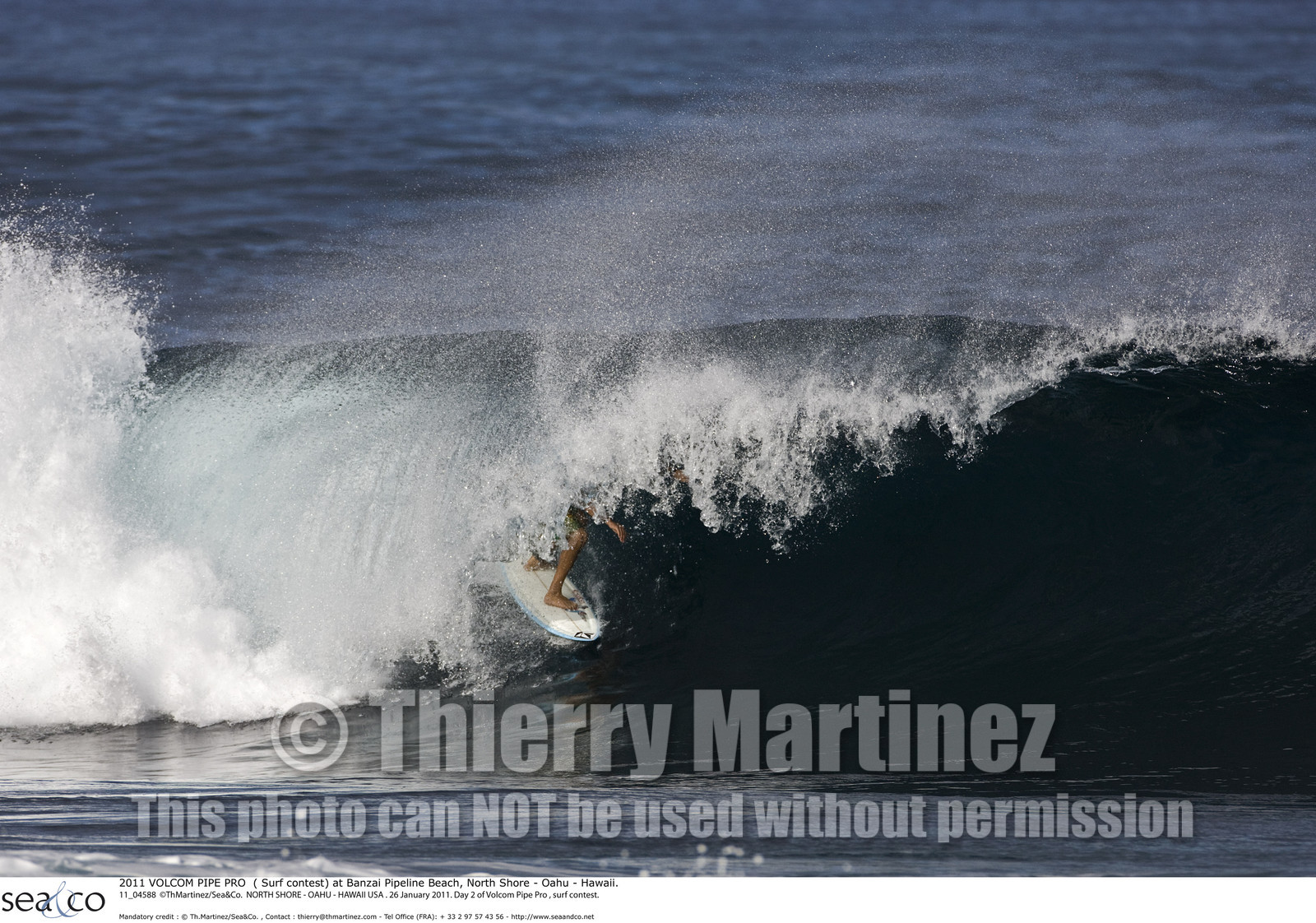 2011 VOLCOM PIPE PRO  ( Surf contest) at Banzai Pipeline Beach, North Shore - Oahu - Hawaii.
