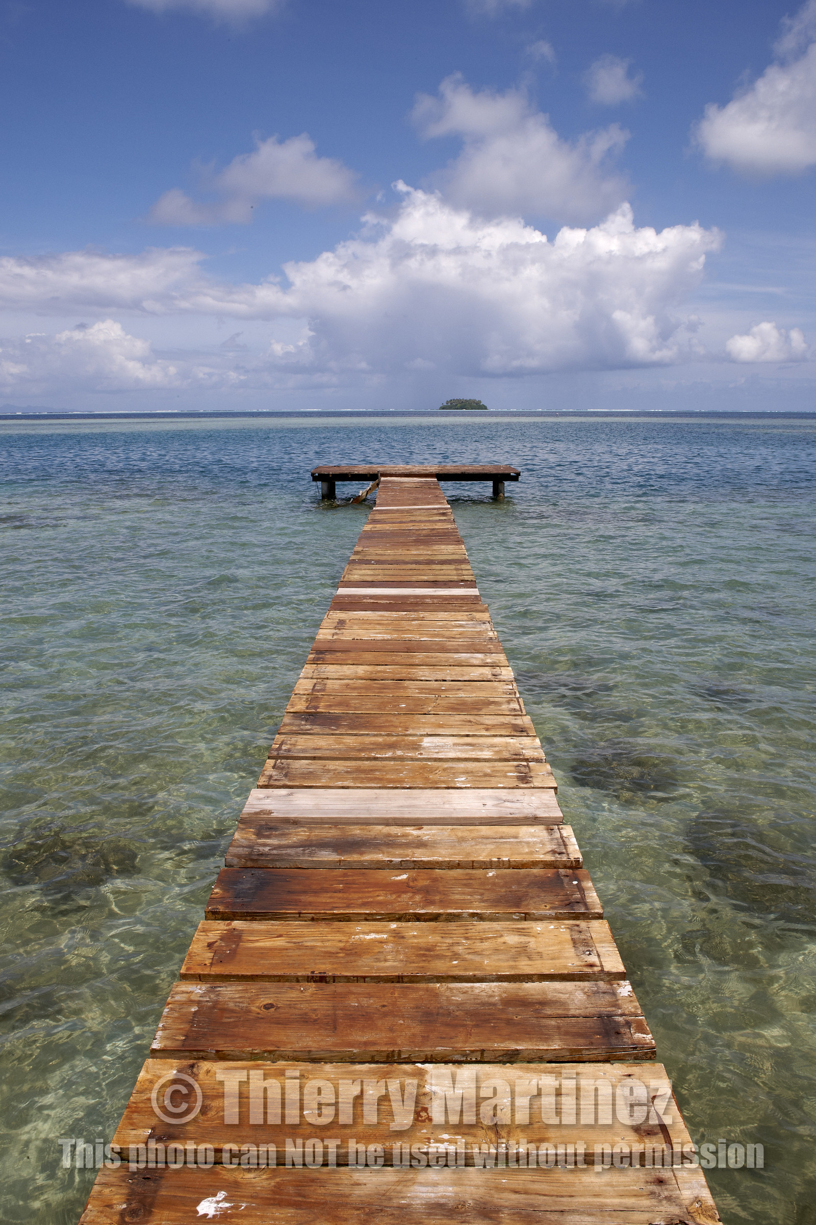 15_024098  ©ThMartinez Sea&Co.  RAIATEA - ILES SOUS LE VENT. POLYNESIE FRANCAISE .  2 Février 2015. ..Ponton