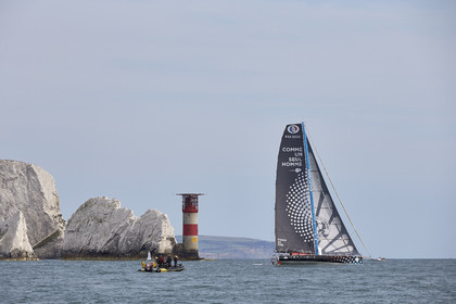 THM-15_65074_FASTNET RACE Start.