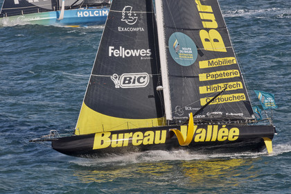 22_39039   © Thierry Martinez.DINARD, FRANCE. 9 Novembre  2022Départ de la 12éme ROUTE DU RHUM, transatlantique course à la voile en solitaire de St Malo(FRA)  à Pointe à Pitre (FRA-Guadeloupe) 3.543 milles nautiques.