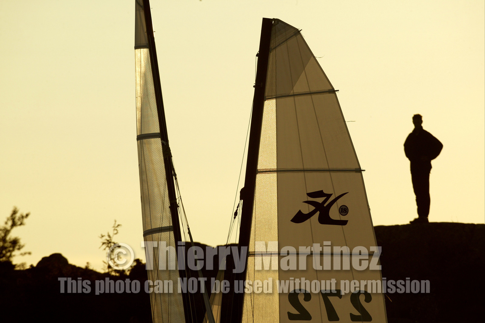 03_3195D © Th.Martinez,STOCKHOLM SWEDEN, 9 07 03-Archipelago Raid (2003). Event at 4.00 in the morning there is spectators to watch the Raid passing to a check-point.