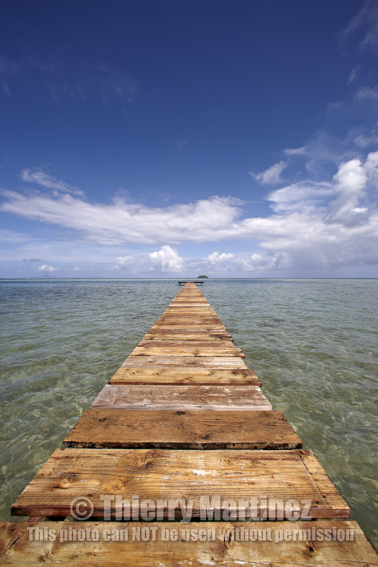 15_024346  ©ThMartinez Sea&Co.  RAIATEA - ILES SOUS LE VENT. POLYNESIE FRANCAISE .  2 Février 2015. ..Ponton