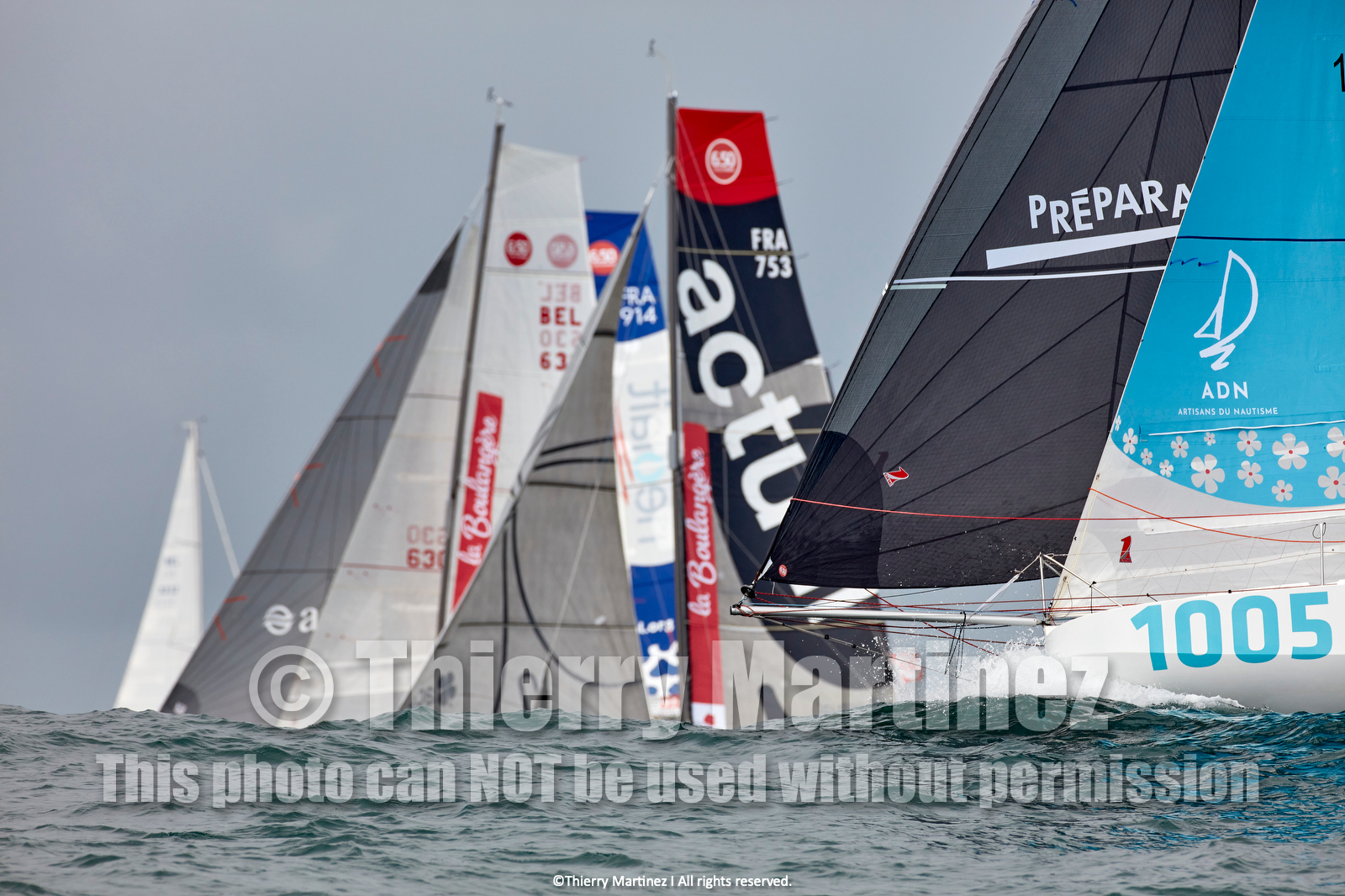 23_22387   © Thierry Martinez. LES SABLES D'OLONNE, 85 - FRANCE 25 septembre 2023.Départ MINI TRANSAT 2023. Départ du Dimanche 24 septembre retardé au Lundi 25 Sept .Les Sables d’Olonne (FRA)    Santa Cruz de la Palma ( Canaries)    St François ( Guadeloupe): 4050 NM.