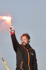 Single-handed sailing round the world record .