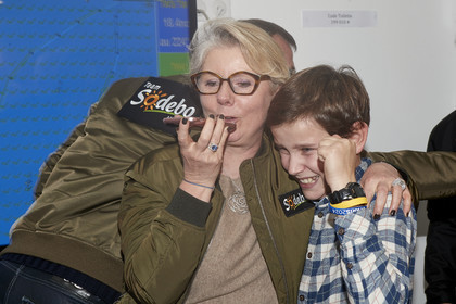 Single-handed sailing round the world record .