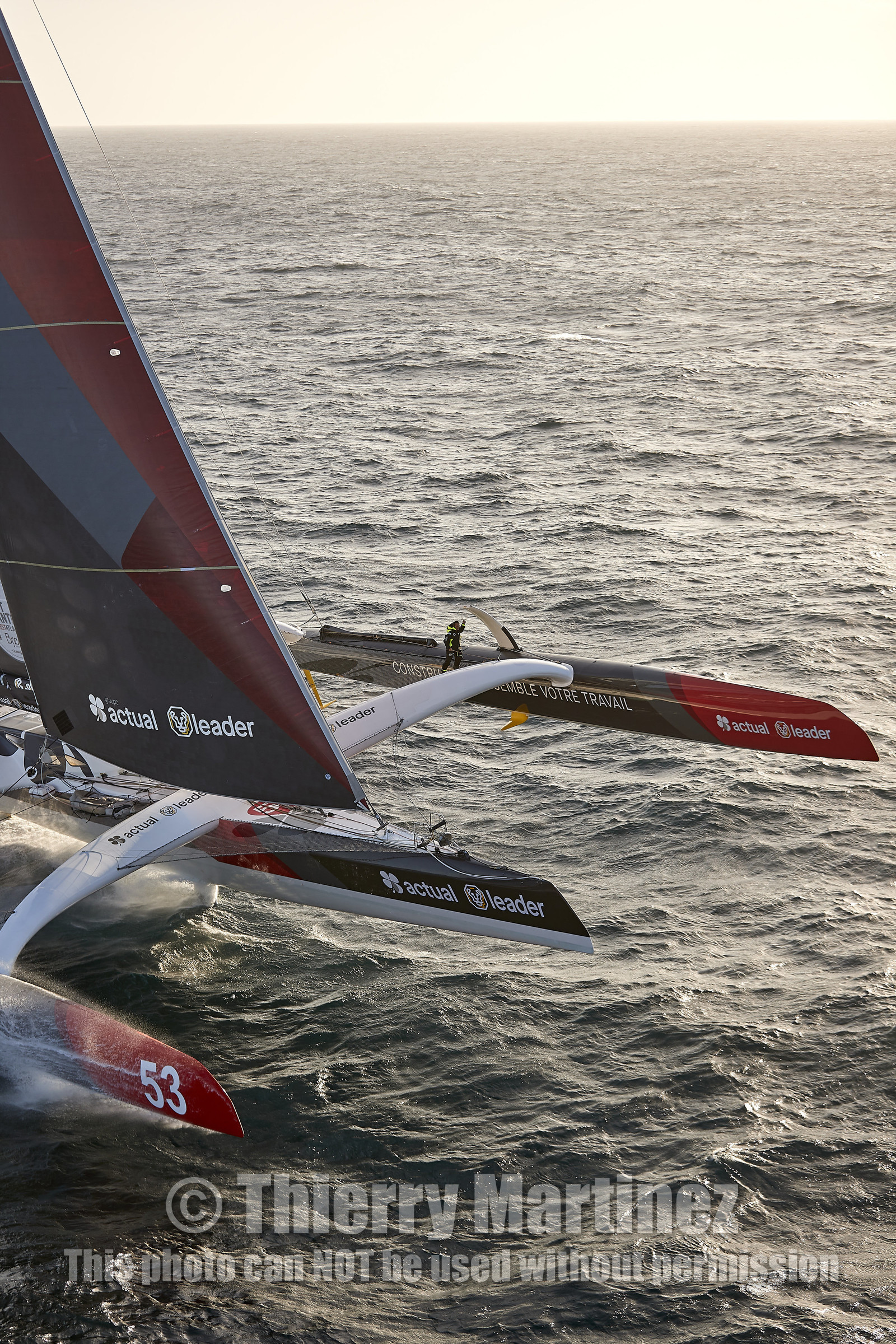 « ULTIM ACTUAL LEADER , Skipper Yves Le Blevec.