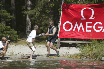 03_3053D © Th.Martinez,STOCKHOLM ARCHIPELAGO SWEDEN, 8 07 03-Archipelago Raid (2003)  Day 1..TIDERMANS  Calle Hendix (SWE), running at a check-point .