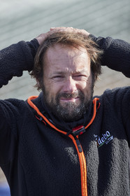 Single-handed sailing round the world record .