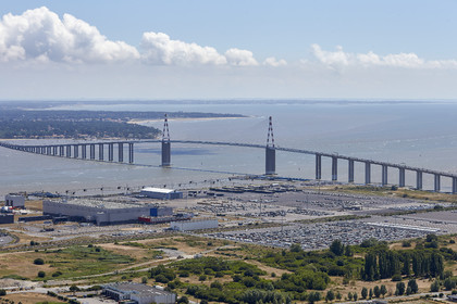 THM_17_039792_THE_BRIDGE