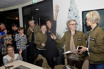 Single-handed sailing round the world record .