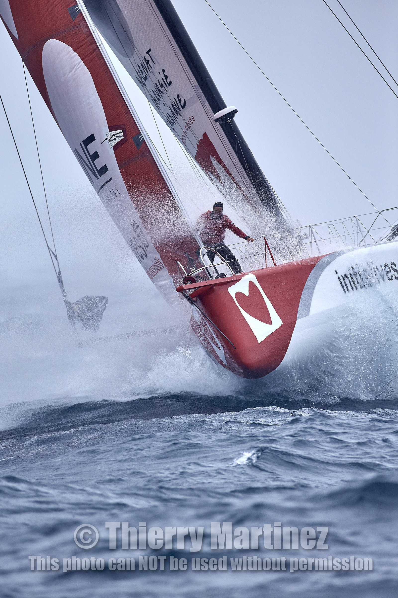 16_40225  ©Th.Martinez Sea&Co.  ILE DE GROIX - - FRANCE. 3 Août 2016. .Tanguy De Lamotte (FRA), a bord de l'IMOCA Initiatives-Coeur au large de l'Ile de Groix (FRA) en préparation du Vendée Globe 2016-17.