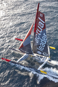 « ULTIM ACTUAL LEADER , Skipper Yves Le Blevec.