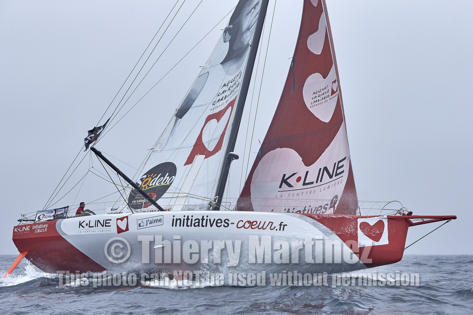 16_40393  ©Th.Martinez Sea&Co.  ILE DE GROIX - - FRANCE. 3 Août 2016. .Tanguy De Lamotte (FRA), a bord de l'IMOCA Initiatives-Coeur au large de l'Ile de Groix (FRA) en préparation du Vendée Globe 2016-17.