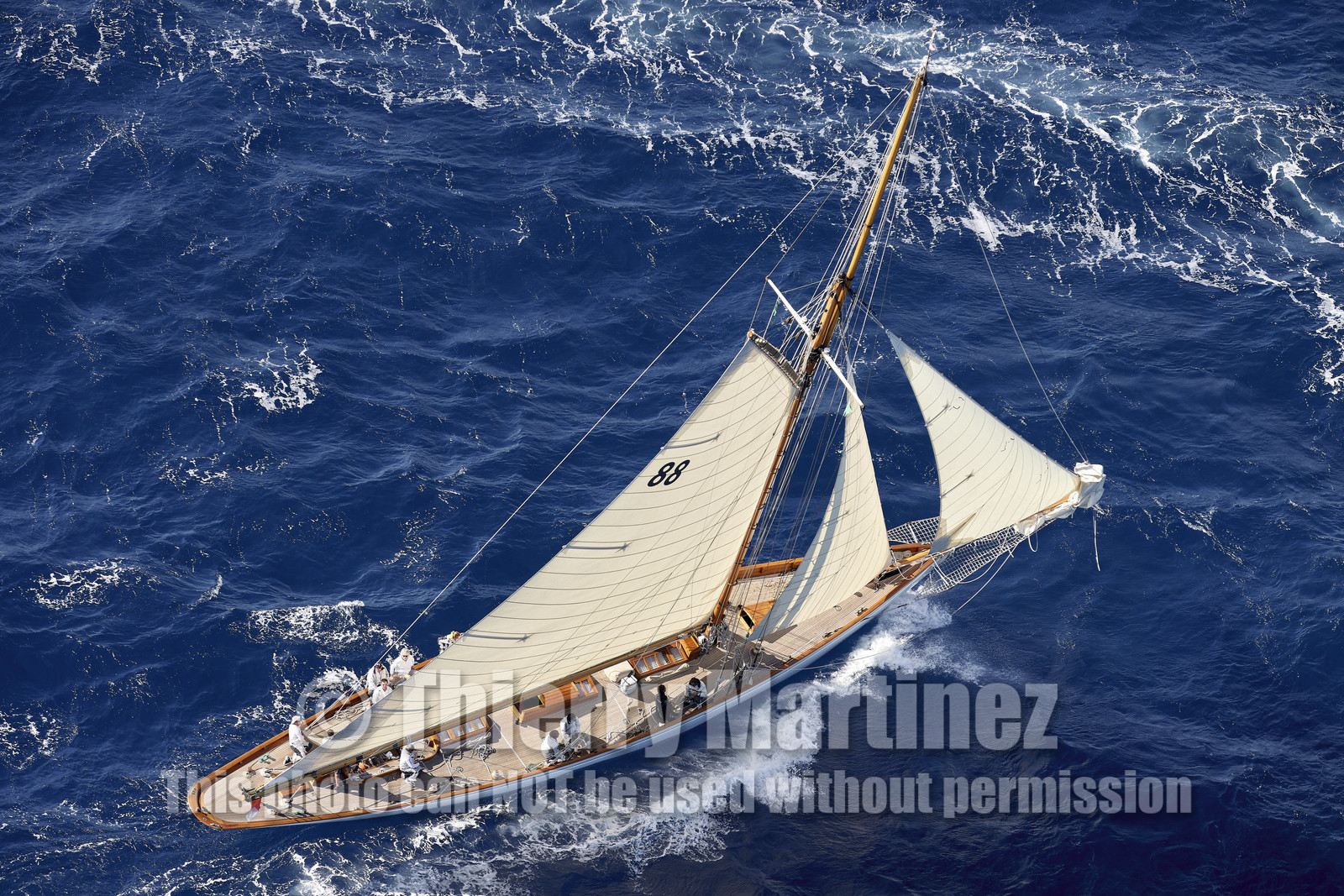 THM-21_23268_VOILES ST TROPEZ DAY 2 HELI