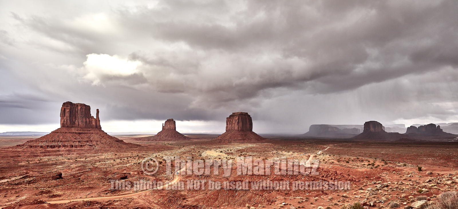 THM-18_055397-MONUMENT VALLEY