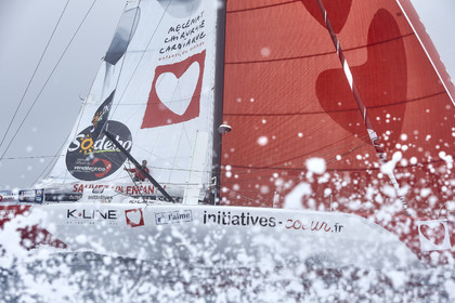 16_40464  ©Th.Martinez Sea&Co.  ILE DE GROIX - - FRANCE. 3 Août 2016. .Tanguy De Lamotte (FRA), a bord de l'IMOCA Initiatives-Coeur au large de l'Ile de Groix (FRA) en préparation du Vendée Globe 2016-17.