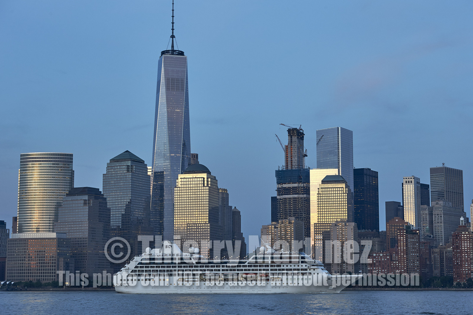 16_16061-NY at sunset