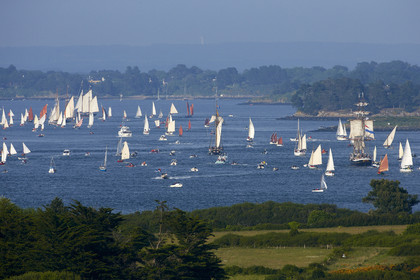 Semaine du Golfe 2015. Parade d'arrivée de la flotte.