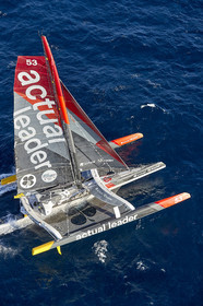 « ULTIM ACTUAL LEADER , Skipper Yves Le Blevec.