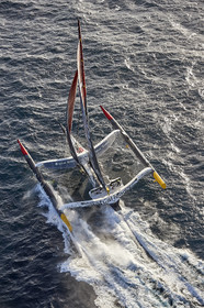 « ULTIM ACTUAL LEADER , Skipper Yves Le Blevec.