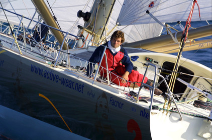 ©ThMartinez- Vendee Globe 2000 Finish. 19th February 2001. 15h20(Local time) 50miles offshore Les Sables..Marc Thiercelin (FRA) ACTIVEWEAR 50 miles of the finish line. Marc should finish 4th tomorrow morning