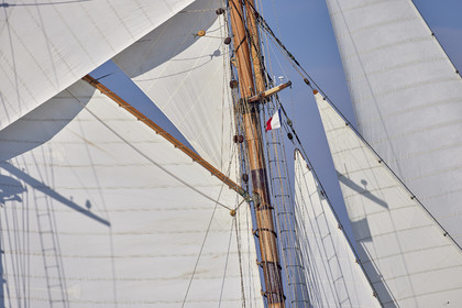 THM-21_22559_VOILES ST TROPEZ DAY 1