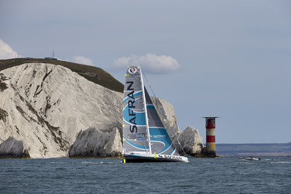 THM-15_65126_FASTNET RACE Start.
