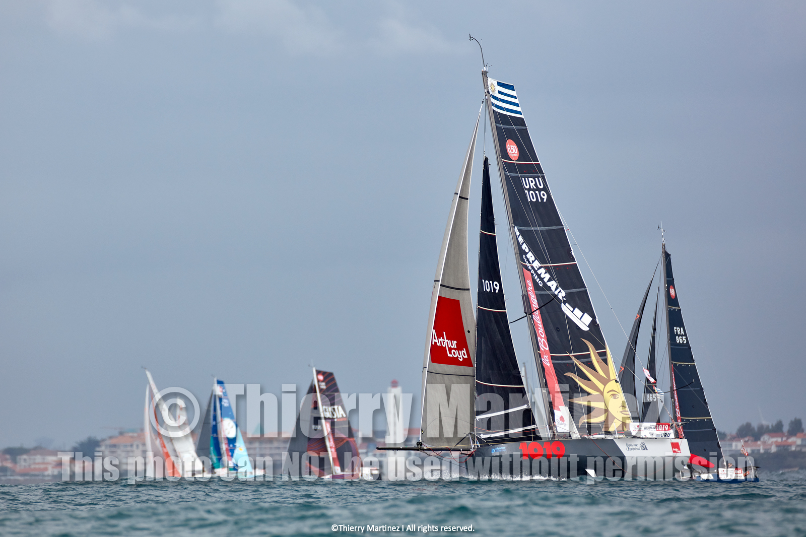 23_22614   © Thierry Martinez. LES SABLES D'OLONNE, 85 - FRANCE 25 septembre 2023.Départ MINI TRANSAT 2023. Départ du Dimanche 24 septembre retardé au Lundi 25 Sept .Les Sables d’Olonne (FRA)    Santa Cruz de la Palma ( Canaries)    St François ( Guadeloupe): 4050 NM.