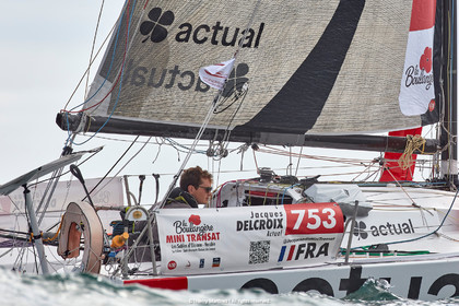 23_22330   © Thierry Martinez. LES SABLES D'OLONNE, 85 - FRANCE 25 septembre 2023.Départ MINI TRANSAT 2023. Départ du Dimanche 24 septembre retardé au Lundi 25 Sept .Les Sables d’Olonne (FRA)    Santa Cruz de la Palma ( Canaries)    St François ( Guadeloupe): 4050 NM.