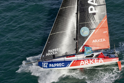 22_39451   © Thierry Martinez.DINARD, FRANCE. 9 Novembre  2022Départ de la 12éme ROUTE DU RHUM, transatlantique course à la voile en solitaire de St Malo(FRA)  à Pointe à Pitre (FRA-Guadeloupe) 3.543 milles nautiques.