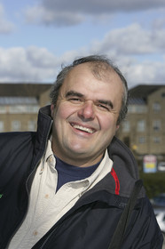 Mike Golding return home after Vendee Globe 2004-2005. Southampton (UK)