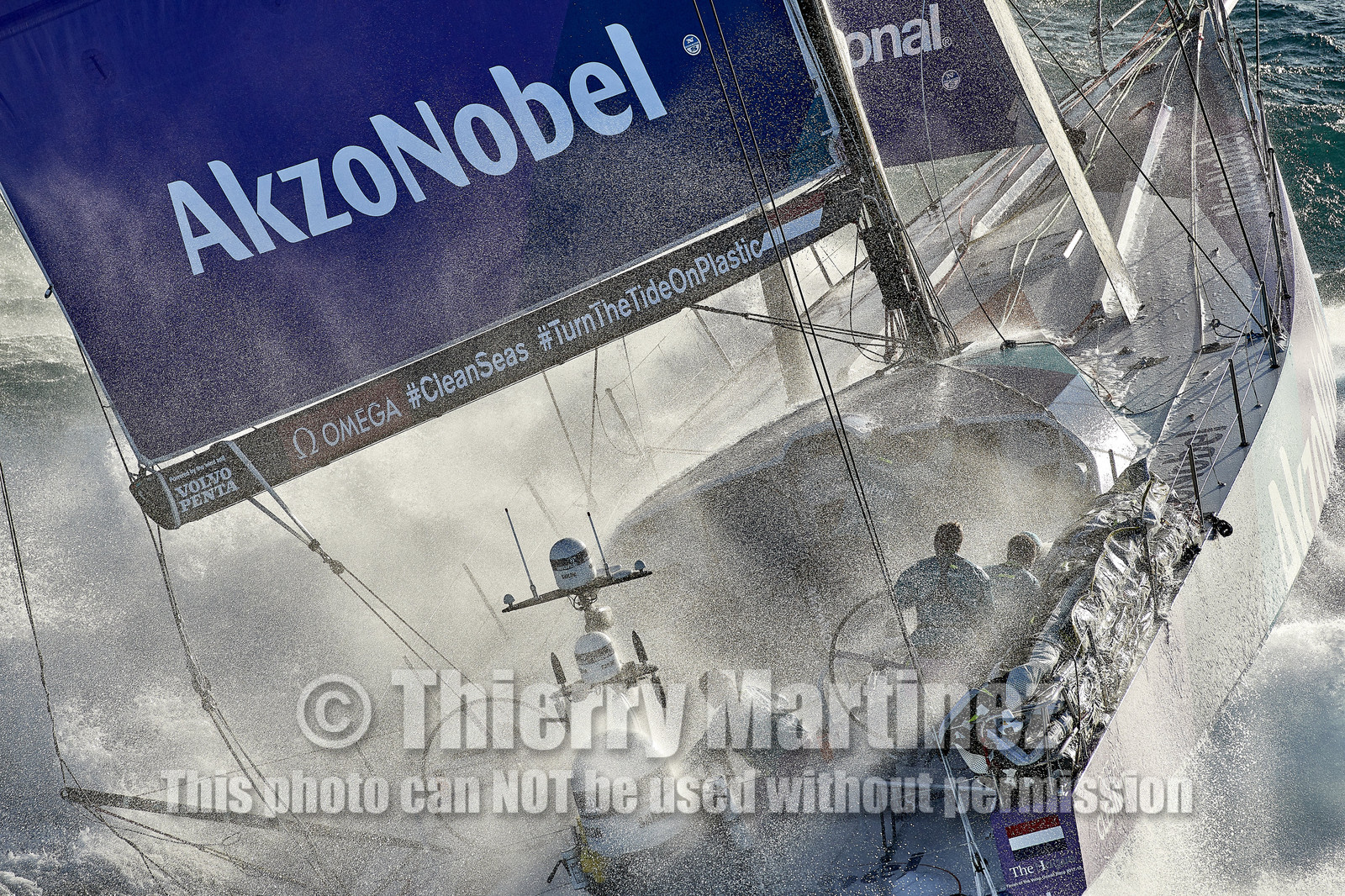 THM-17_108737_VOR-LISBON-LEG2start