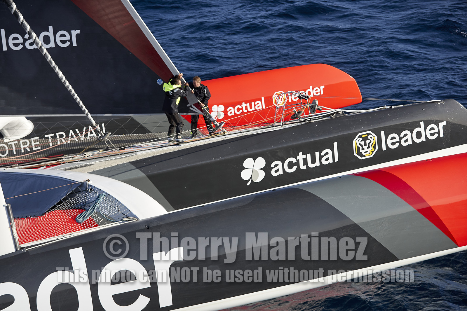 « ULTIM ACTUAL LEADER , Skipper Yves Le Blevec.