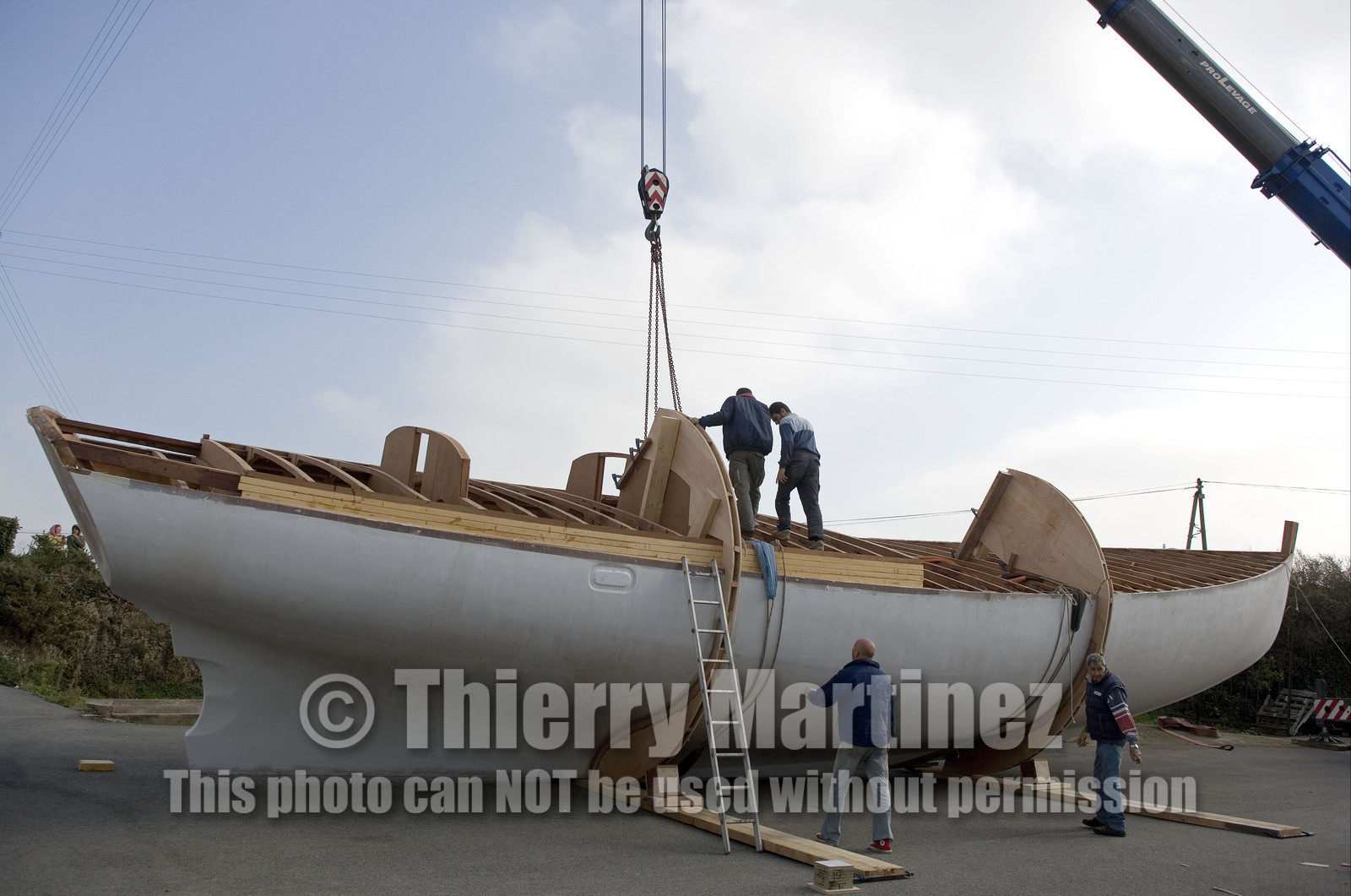 Thierry Dubois new boat under construction.15 Oct 2006
