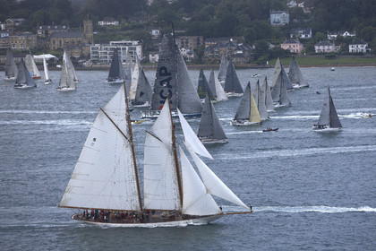 JP Morgan Asset Management Round The Island Race.