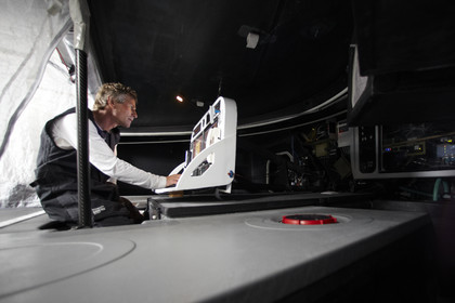 12_19748 CHEMINEES POUJOULAT ( IMOCA 60') , Skipper Bernard Stamm (SUI)