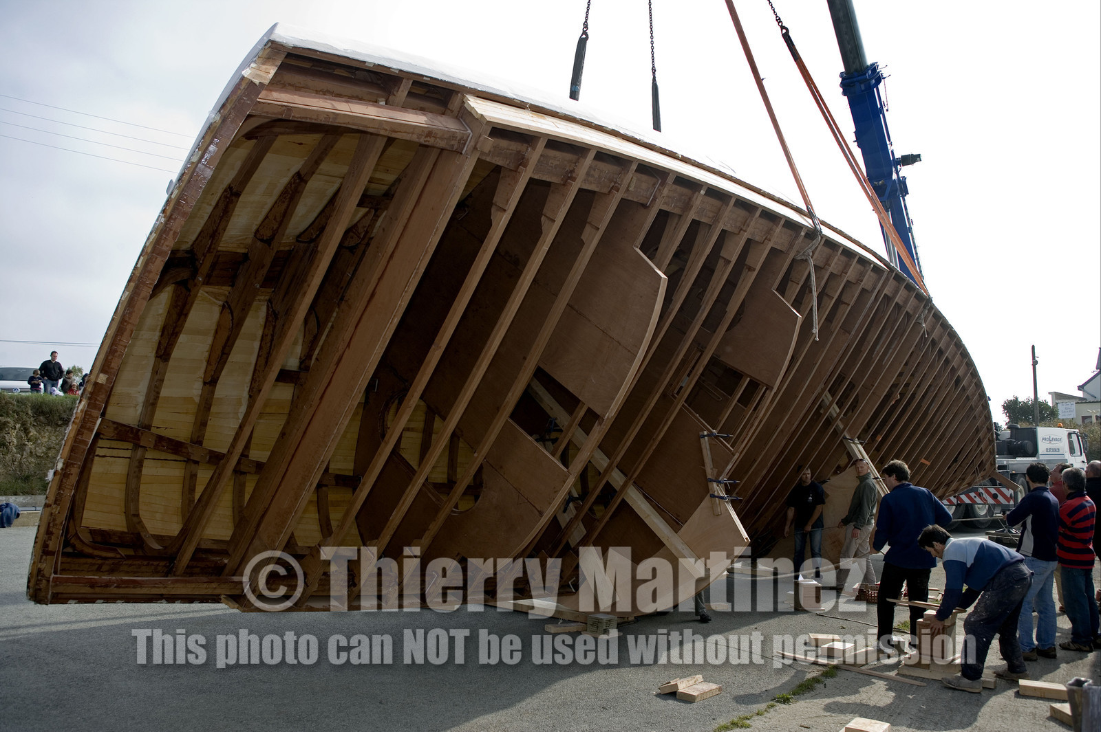 Thierry Dubois new boat under construction.15 Oct 2006