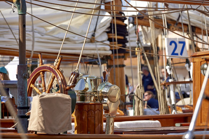 THM-21_23943_VOILES ST TROPEZ