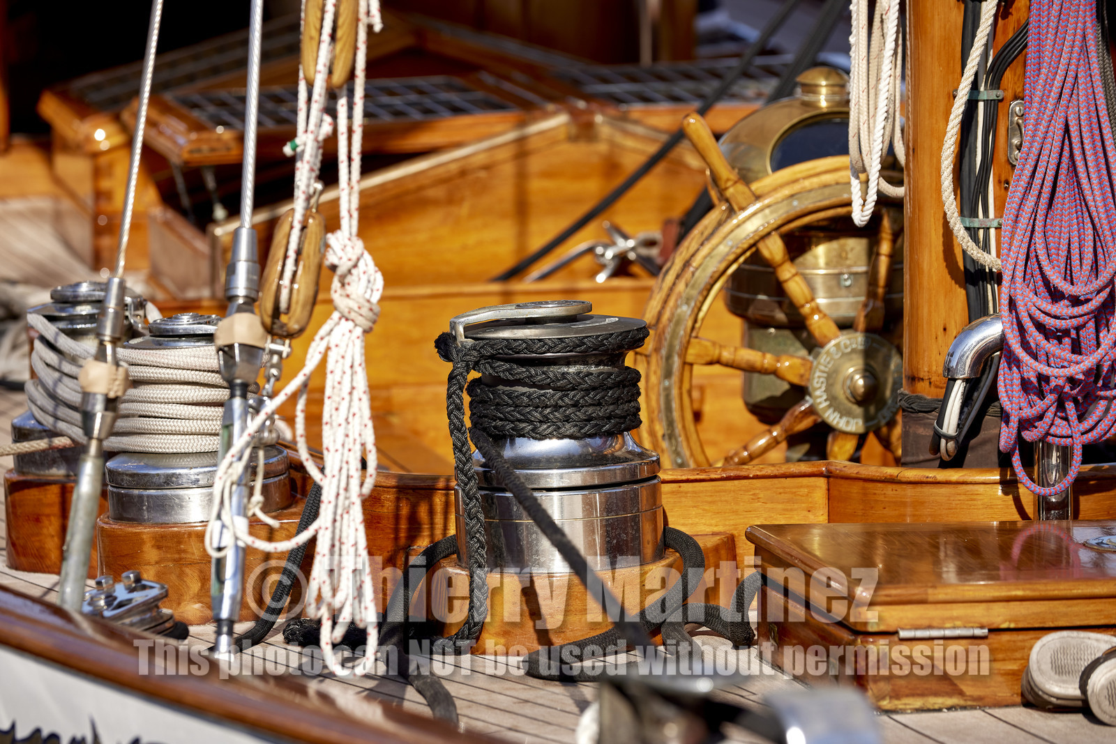 THM-21_23942_VOILES ST TROPEZ