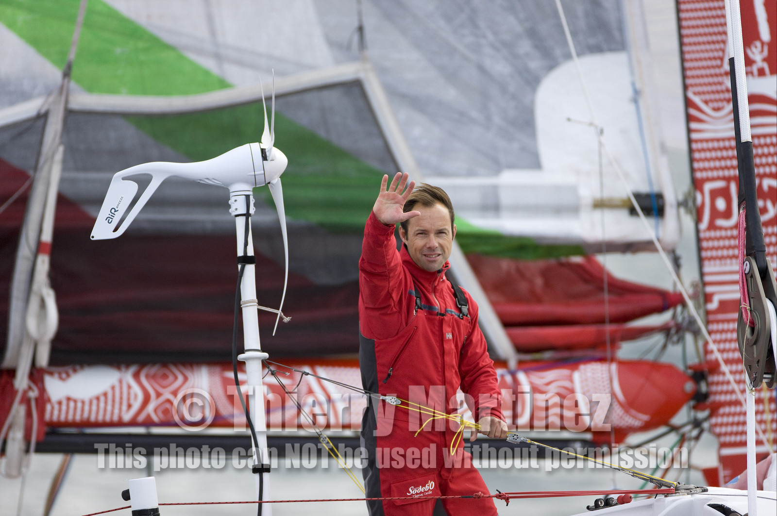 Thomas Coville (FRA) maxi trimaran SODEBO Solo round the world record attempt. Start in Brest (FRA)