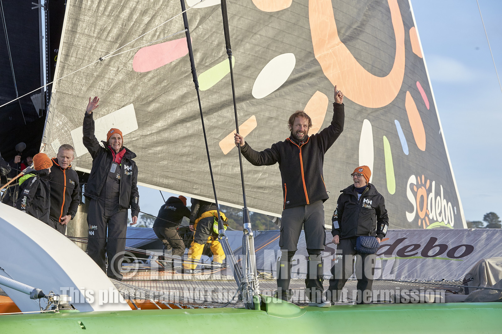 Single-handed sailing round the world record .