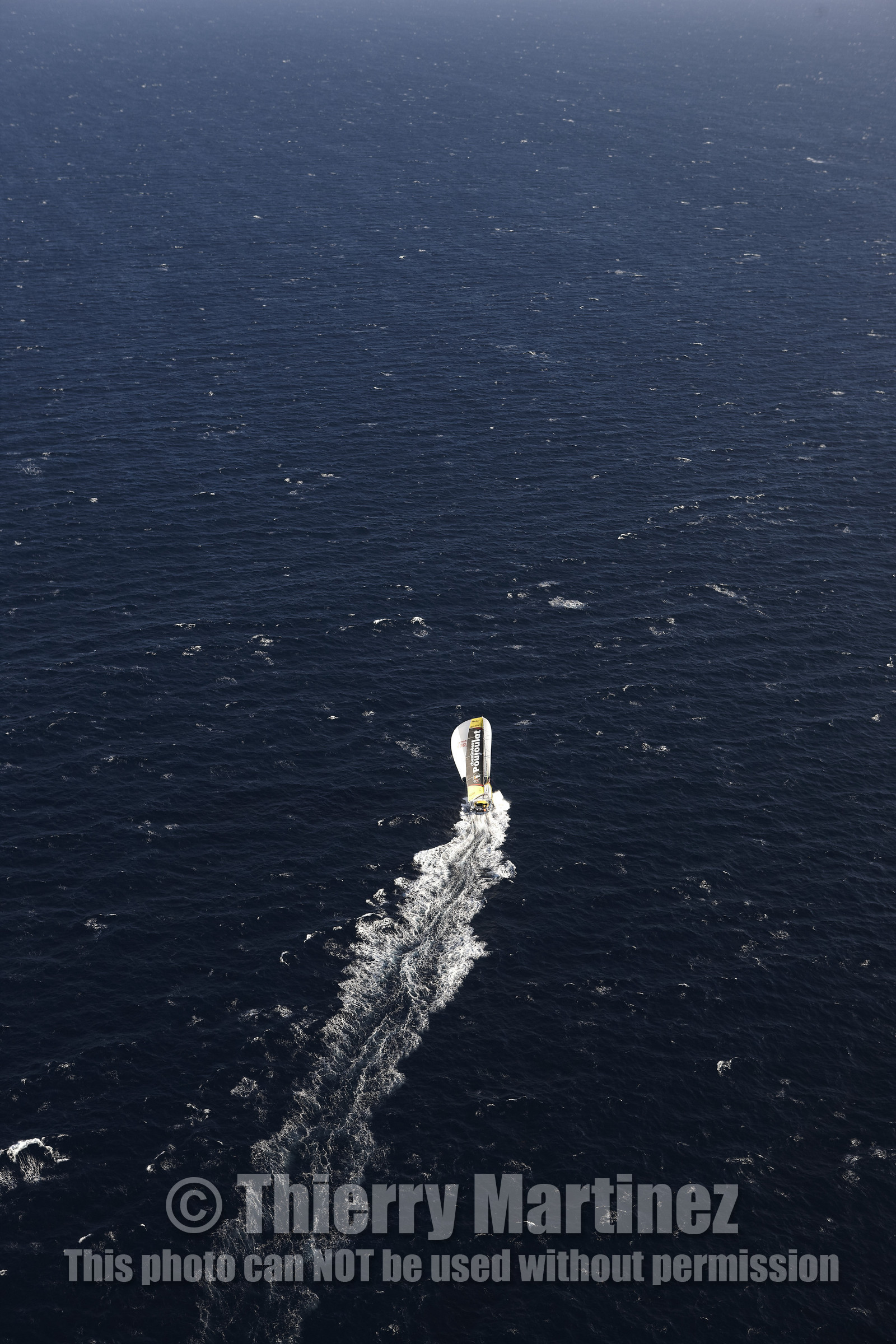 12_20677 CHEMINEES POUJOULAT ( IMOCA 60') , Skipper Bernard Stamm (SUI)